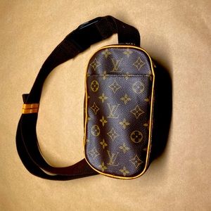 Louis Vuitton Vintage Bum Bag